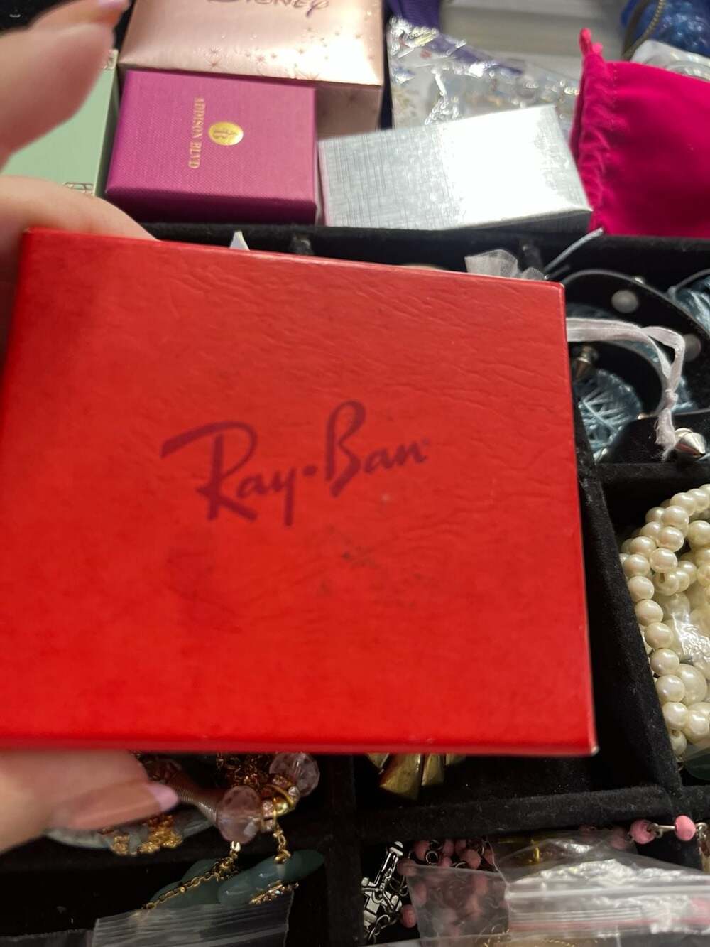 Ray-Ban Red Folding Wayfarer Sunglasses with Textured Case and Box